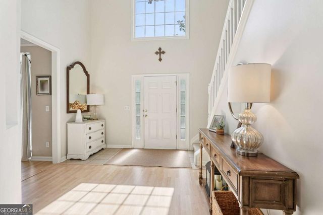 605 Silverberry Lane, Sugar Hill, GA 30518