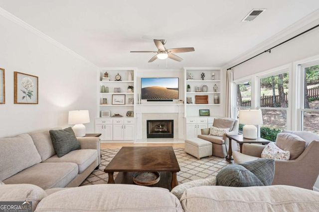 605 Silverberry Lane, Sugar Hill, GA 30518