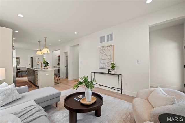 6405 Hancock Avenue, St Louis, MO 63139