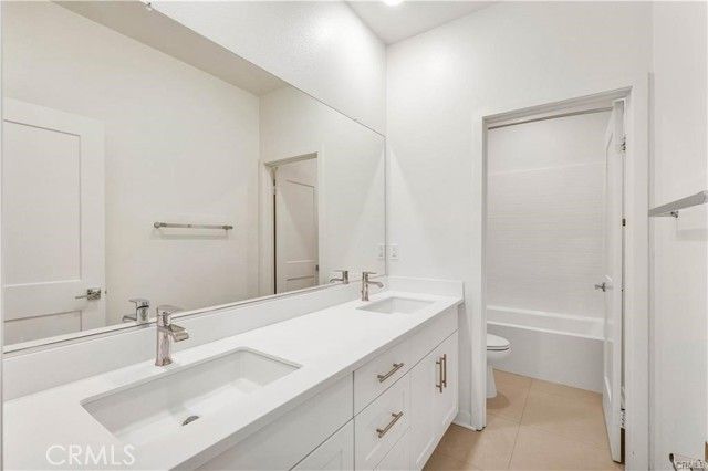 2872 Santa Fiora, Corona, CA 92882