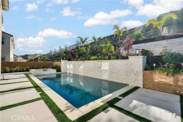 2872 Santa Fiora, Corona, CA 92882