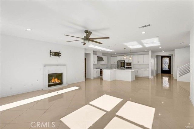 2872 Santa Fiora, Corona, CA 92882