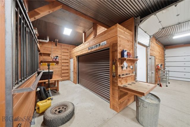 696 Belle Creek Road, Belgrade, MT 59714