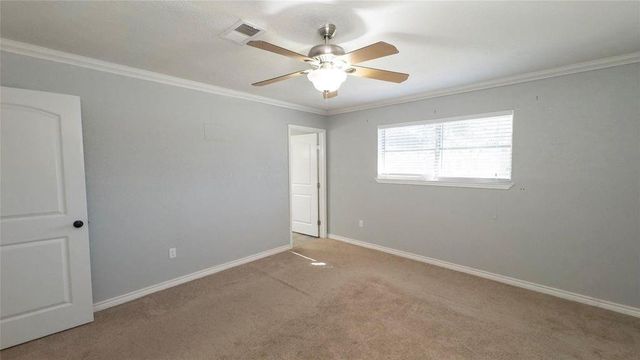 407 Tamarind Street, Lake Jackson, TX 77566