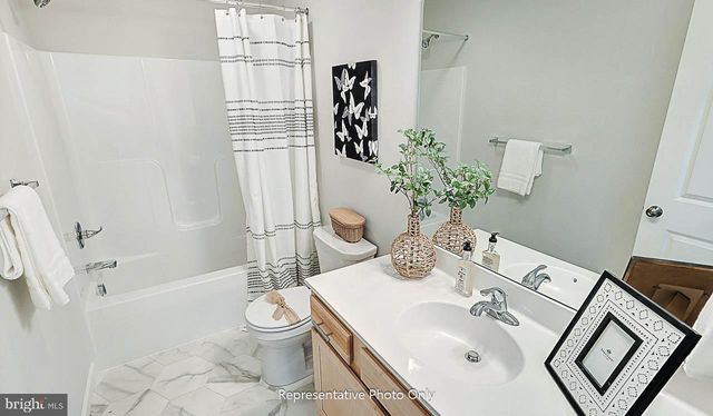 104 NOTTING HILL CT, Mechanicsburg, PA 17050