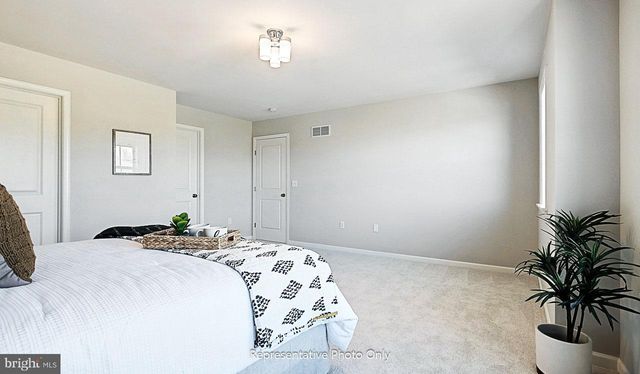 104 NOTTING HILL CT, Mechanicsburg, PA 17050