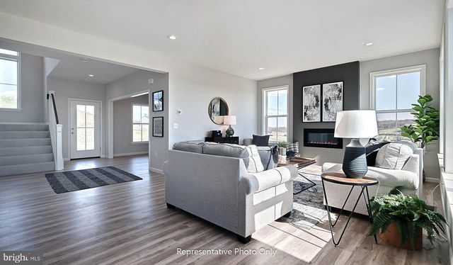 104 NOTTING HILL CT, Mechanicsburg, PA 17050