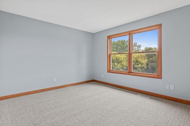 59 Dakota Avenue, Elko New Market, MN 55054