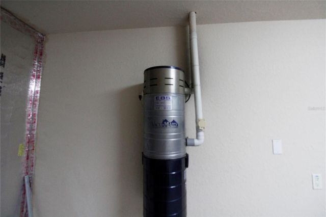 8476 MADRID ROAD, Weeki Wachee, FL 34613