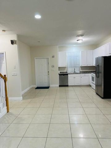4216 Leo Lane 5g, Riviera Beach, FL 33410