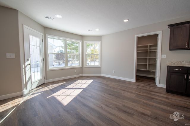 2805 W Preserve Lane, Muncie, IN 47304