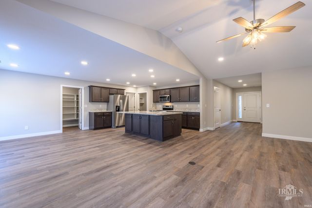 2805 W Preserve Lane, Muncie, IN 47304