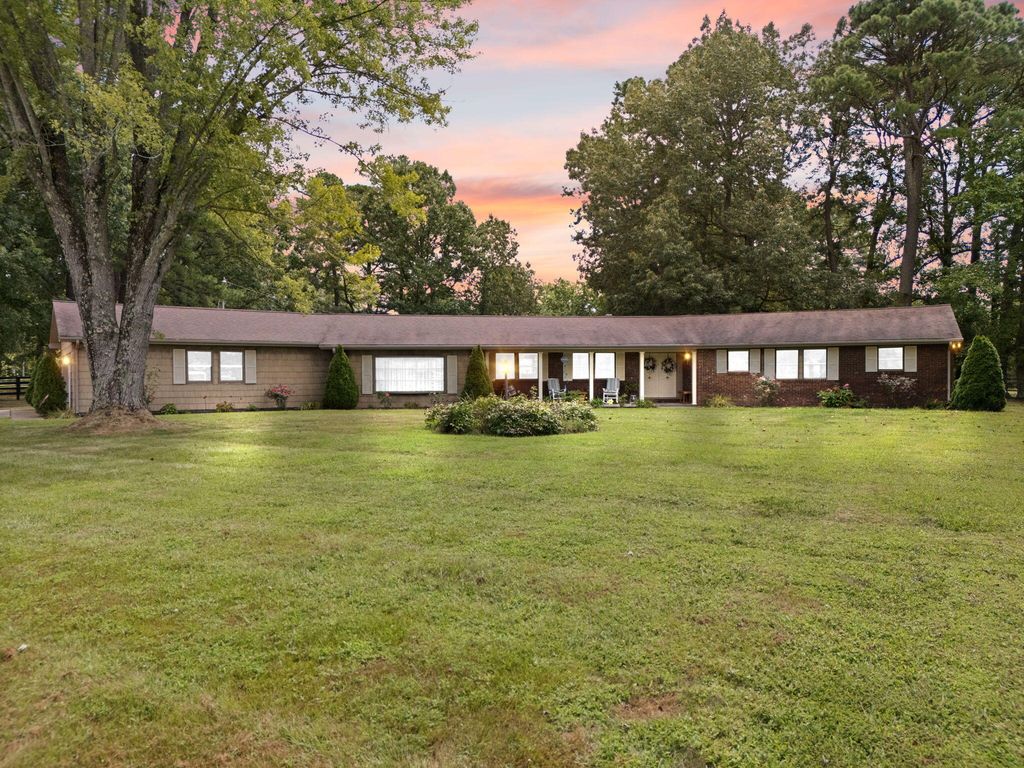 125 Whispering Oaks, Morehead, KY 40351