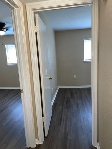 4710 Airport Boulevard 203, Houston, TX 77048