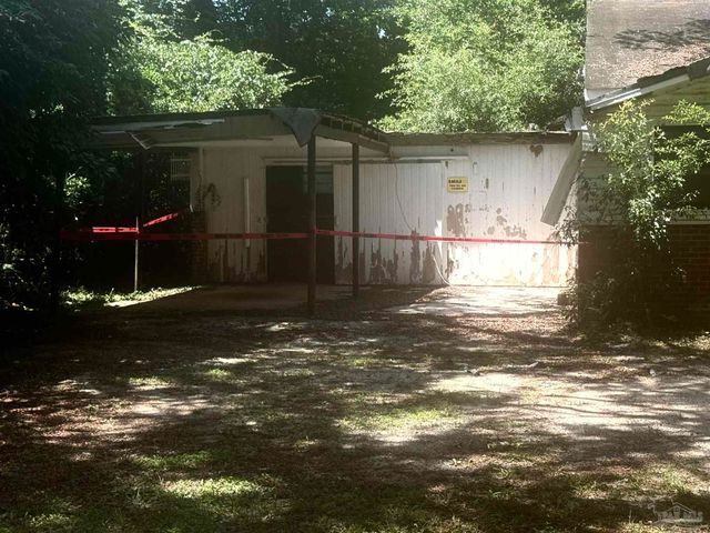 6305 W Jackson St, Pensacola, FL 32506