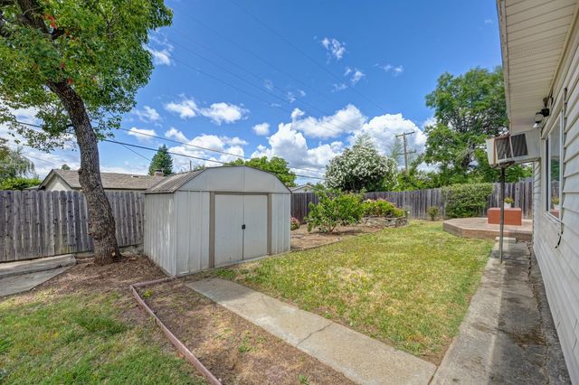 606 Wales Dr, Folsom, CA 95630