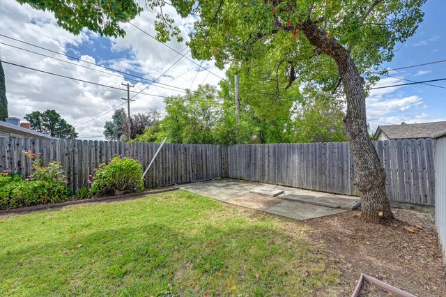 606 Wales Dr, Folsom, CA 95630