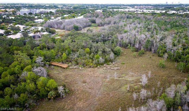 1405 Sweetwater CV 204, Naples, FL 34110