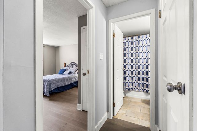 2 Silvestri Cir Unit 4, Derry, NH 03038
