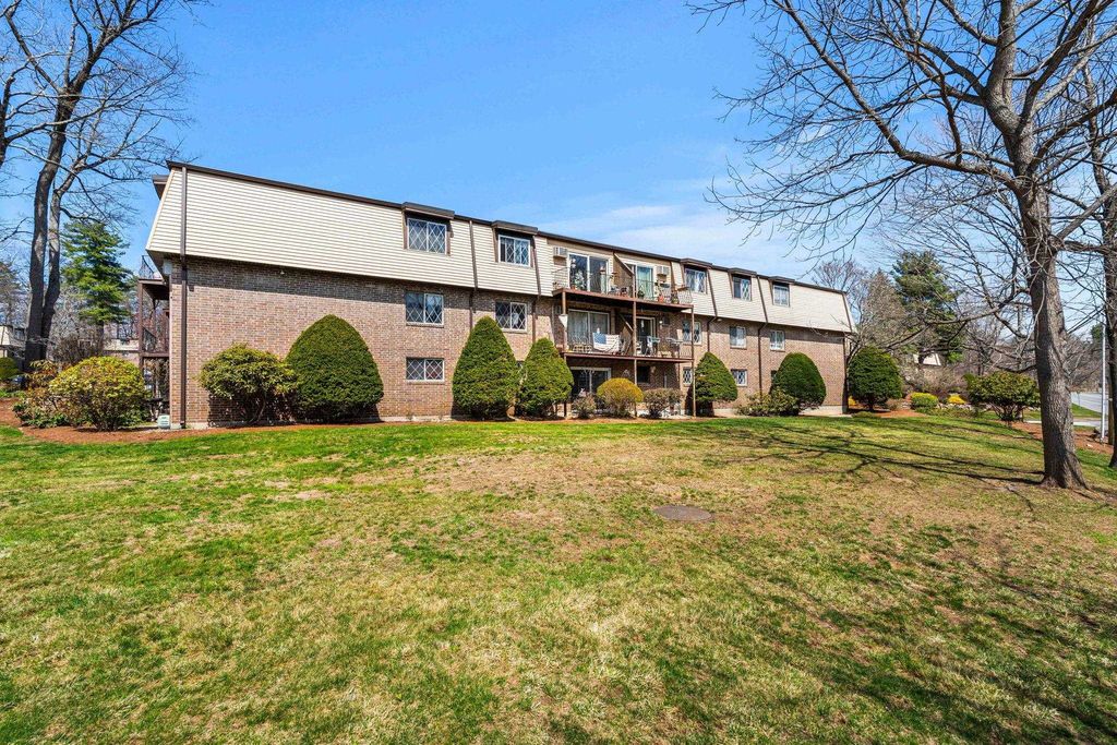 2 Silvestri Cir Unit 4, Derry, NH 03038