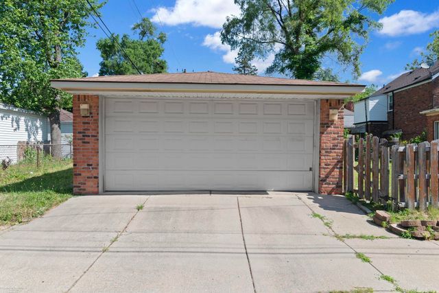 18401 Blackmoor Street, Detroit, MI 48234