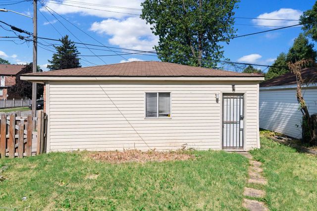 18401 Blackmoor Street, Detroit, MI 48234