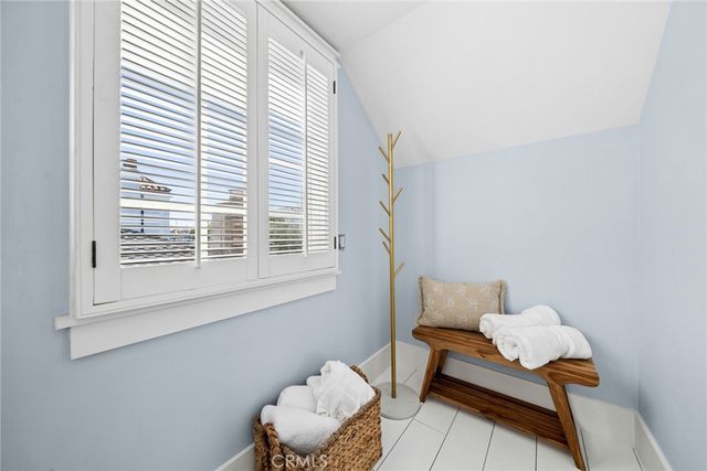 420 Acacia, Corona Del Mar, CA 92625