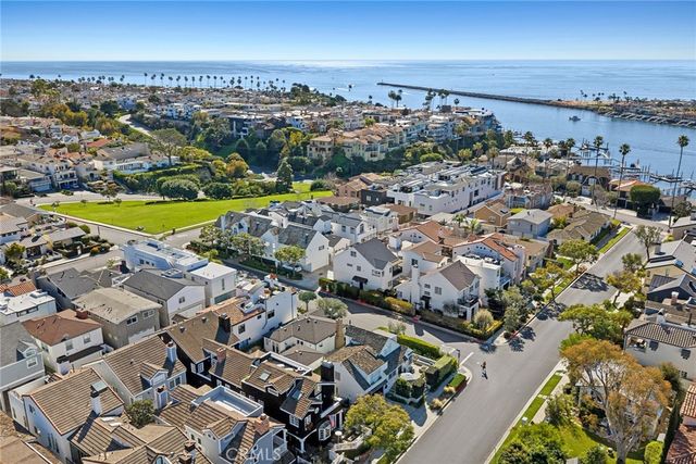 420 Acacia, Corona Del Mar, CA 92625