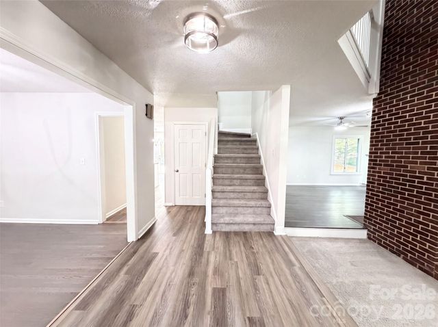 7210 Apple Creek Drive, Charlotte, NC 28227