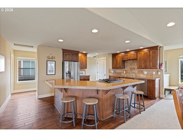 3208 Nw JETTY Ave, Lincoln City, OR 97367