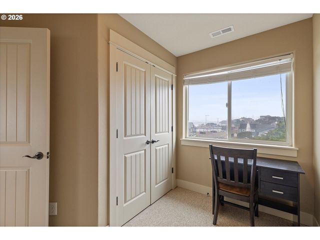 3208 Nw JETTY Ave, Lincoln City, OR 97367