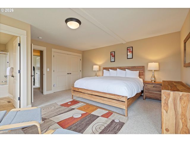 3208 Nw JETTY Ave, Lincoln City, OR 97367