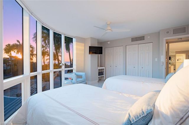 4751 Gulf Shore BLVD N # 406, Naples, FL 34103