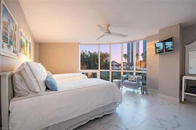 4751 Gulf Shore BLVD N # 406, Naples, FL 34103