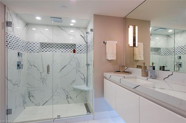 4751 Gulf Shore BLVD N # 406, Naples, FL 34103