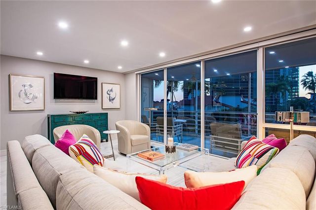 4751 Gulf Shore BLVD N # 406, Naples, FL 34103