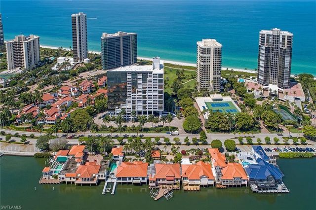 4751 Gulf Shore BLVD N # 406, Naples, FL 34103