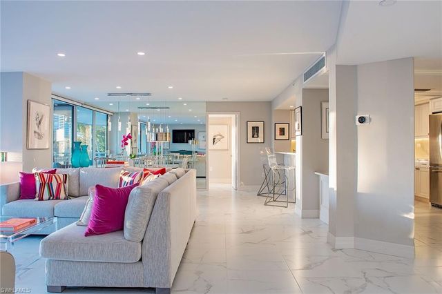 4751 Gulf Shore BLVD N # 406, Naples, FL 34103