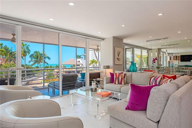 4751 Gulf Shore BLVD N # 406, Naples, FL 34103