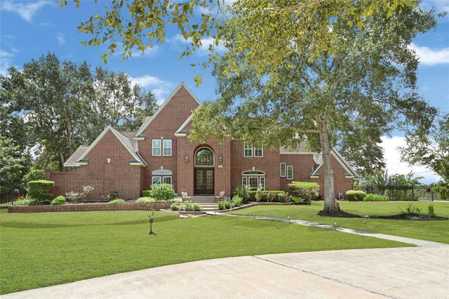 6931 Oak Knoll Drive, Richmond, TX 77406