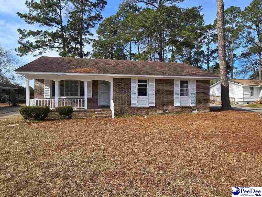 916 Fleetwood, Mullins, SC 29574