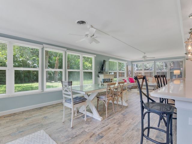 706 Iris Lane, Vero Beach, FL 32963