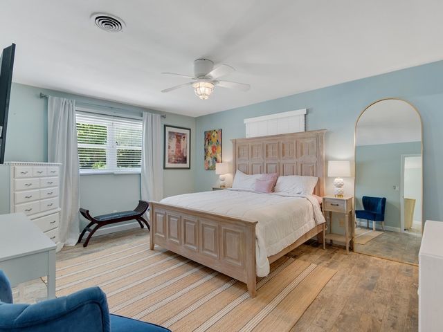 706 Iris Lane, Vero Beach, FL 32963