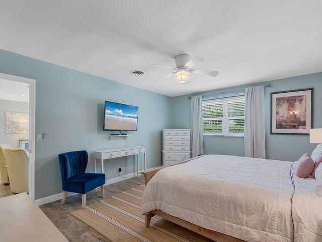 706 Iris Lane, Vero Beach, FL 32963