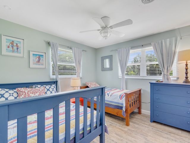 706 Iris Lane, Vero Beach, FL 32963