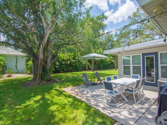 706 Iris Lane, Vero Beach, FL 32963