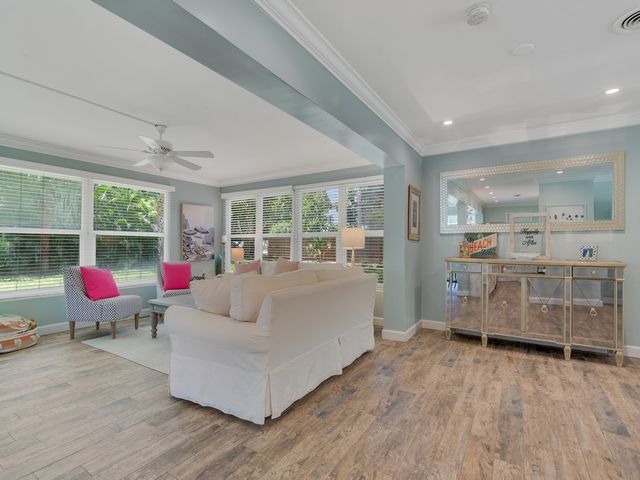 706 Iris Lane, Vero Beach, FL 32963