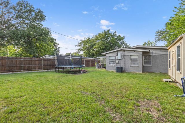 1602 Park Place, Irving, TX 75061