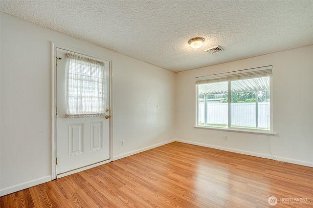 320 Fir Avenue, Woodland, WA 98674