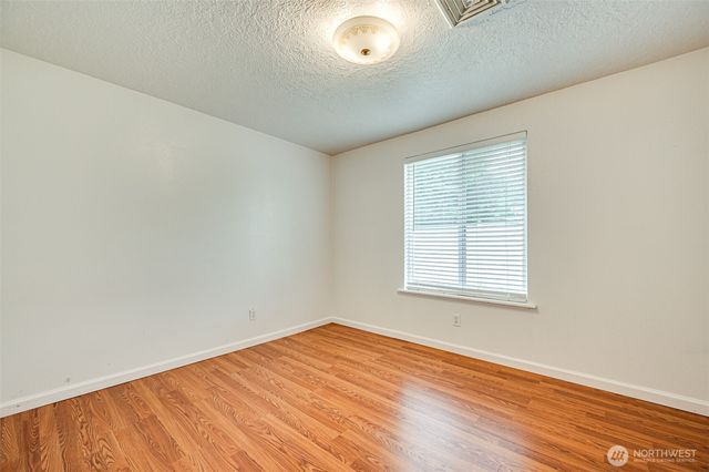 320 Fir Avenue, Woodland, WA 98674
